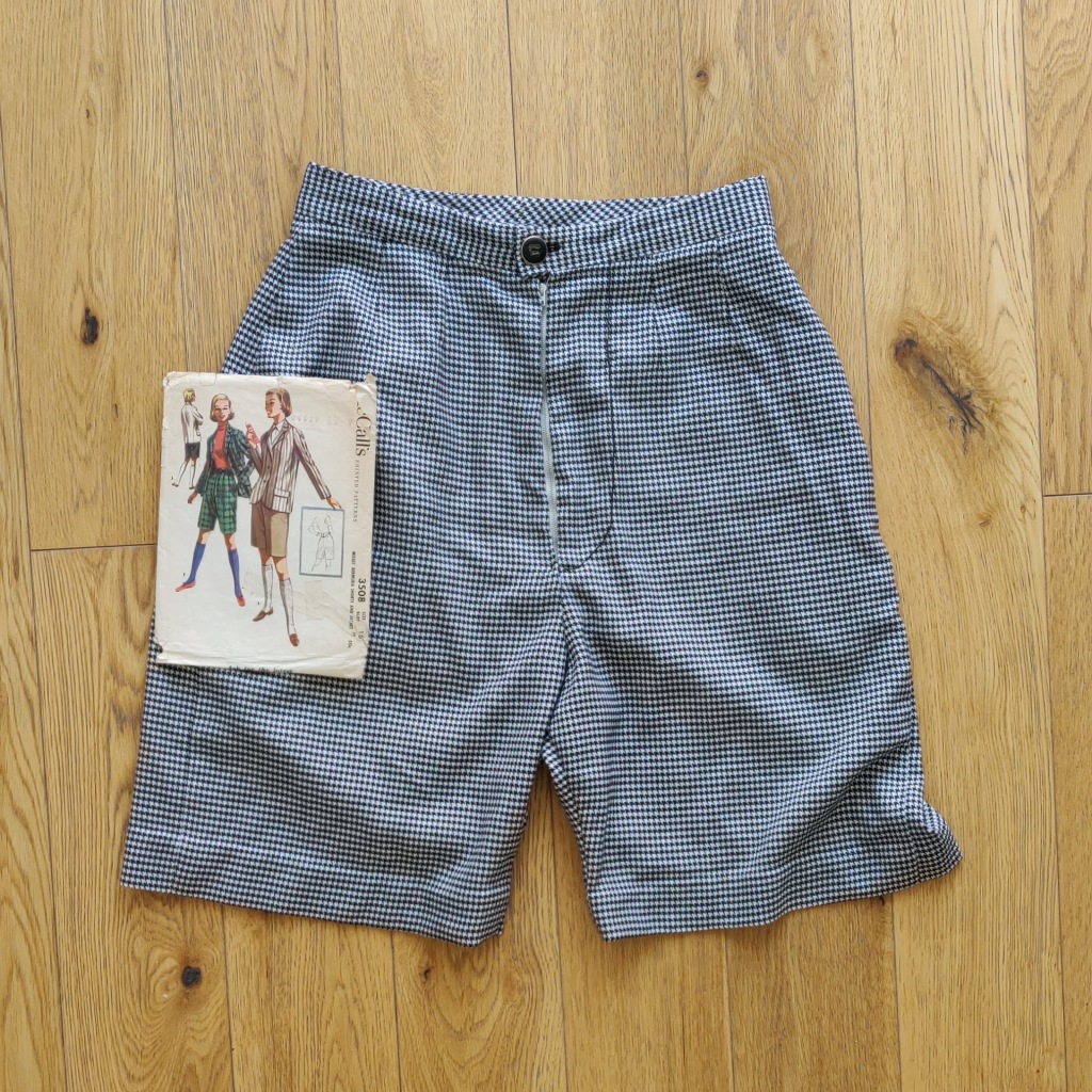Sewing a 1950s shorts pattern without instructions